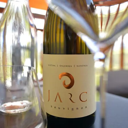 Farm Jarc Vineyard * Svecina