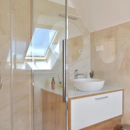 Farm Jarc Vineyard *