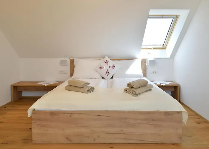 Farm Jarc Vineyard * Svecina