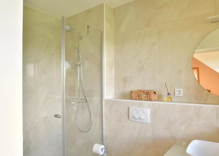 Farm Jarc Vineyard * Svecina